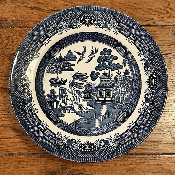 Churchill Blue Willow Plates 7.5